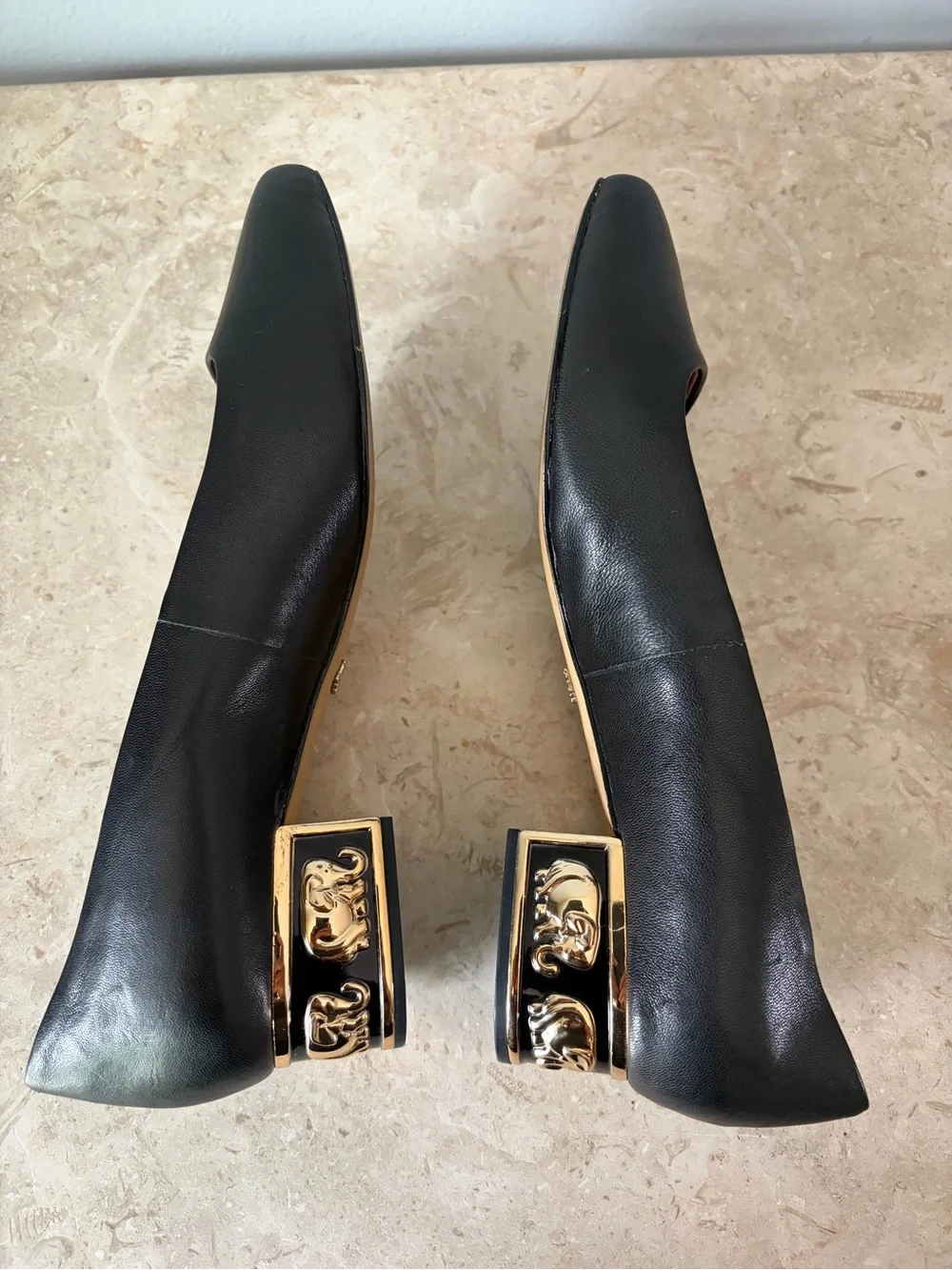 Nina Originals Pumps Women’s Size 6.5 Black Leather Gold Elephant Heel Ornate